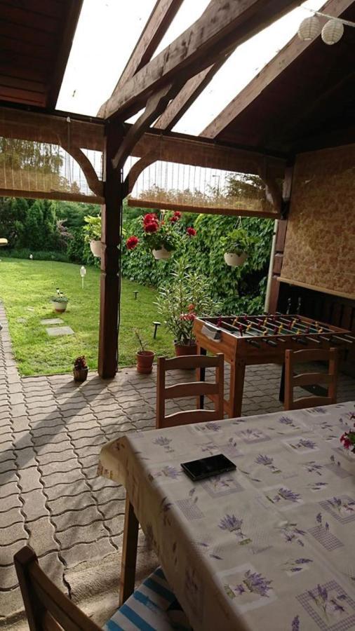 Ferienwohnung Liliana Vendeghaz Balatonfůzfő Exterior foto