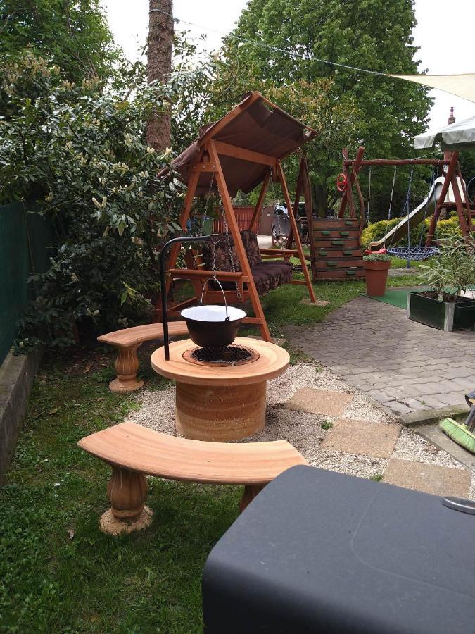 Ferienwohnung Liliana Vendeghaz Balatonfůzfő Exterior foto