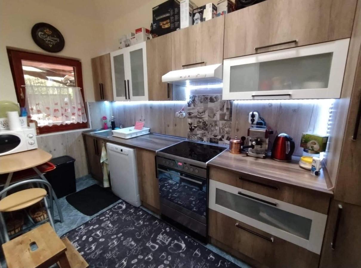 Ferienwohnung Liliana Vendeghaz Balatonfůzfő Exterior foto
