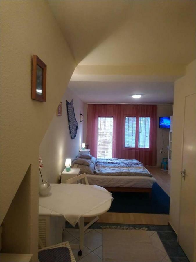 Ferienwohnung Liliana Vendeghaz Balatonfůzfő Exterior foto