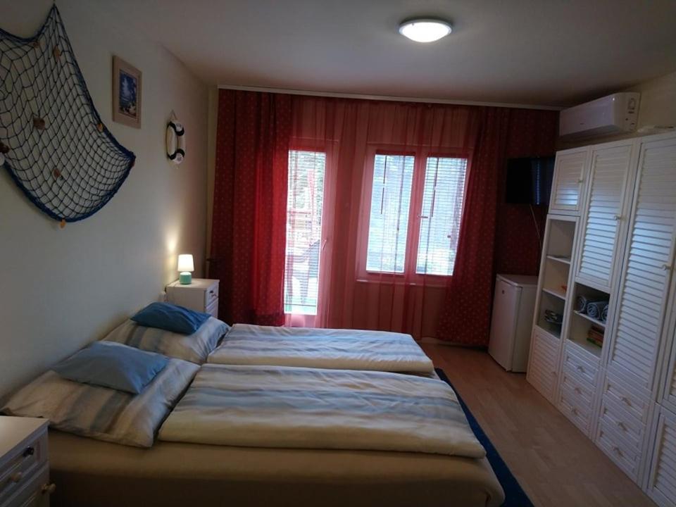 Ferienwohnung Liliana Vendeghaz Balatonfůzfő Exterior foto