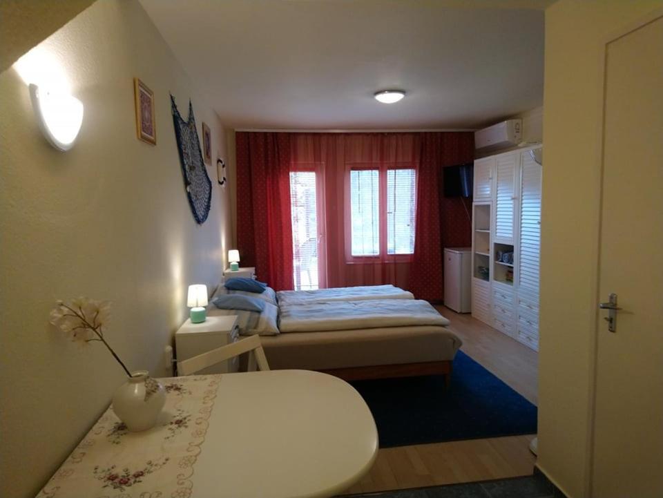 Ferienwohnung Liliana Vendeghaz Balatonfůzfő Exterior foto