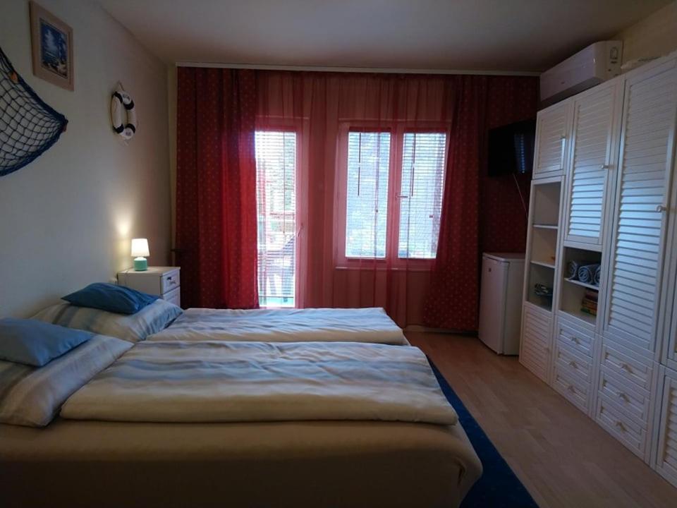 Ferienwohnung Liliana Vendeghaz Balatonfůzfő Exterior foto